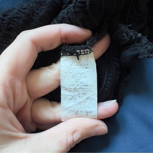 T.M.I.N.G. | Black Smocked Crop Top - Picture 6 of 6